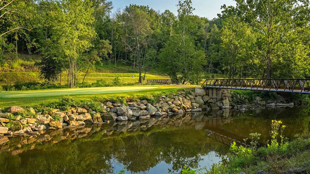 Valley of the Eagles Elyria Ohio Golf Course Hole 14 Green