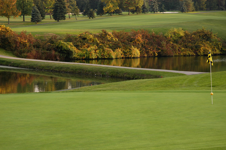 18th green at Pine Hills Golf Club, Hinckley OH