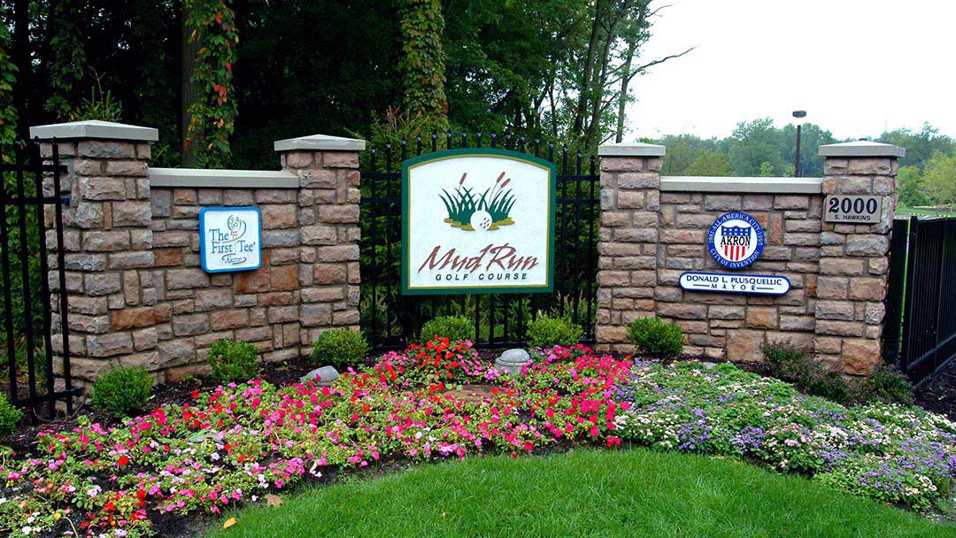 The entrance of Mud Run Golf Course, Akron Ohio