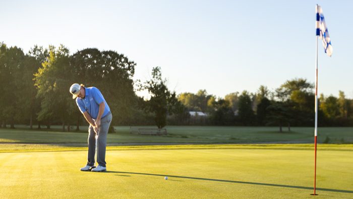 Jason Dufner putting at Mallard Creek