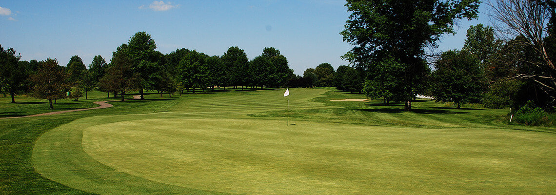 The 10th green at Windmill Lakes Golf Club