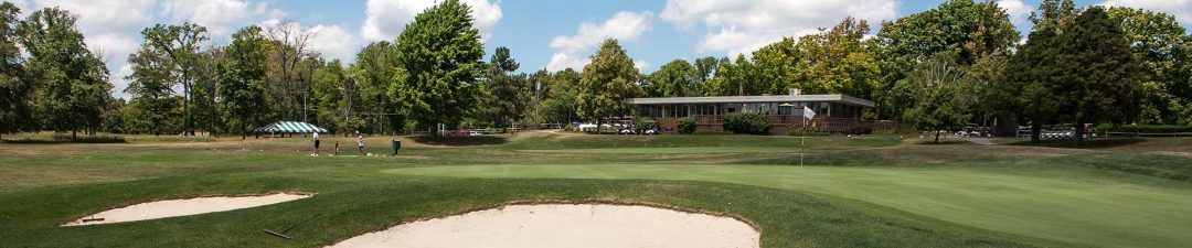 Clubhouse and green at Seneca Golf Course