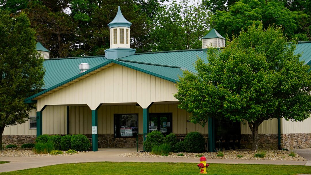 The clubhouse at Lost Nation Golf Course